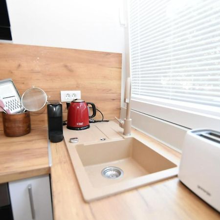 Nicole Apartment Рийека Екстериор снимка